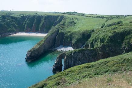 Skrinkle Haven Pembrokeshire, GeoWorld Travel geology field trip